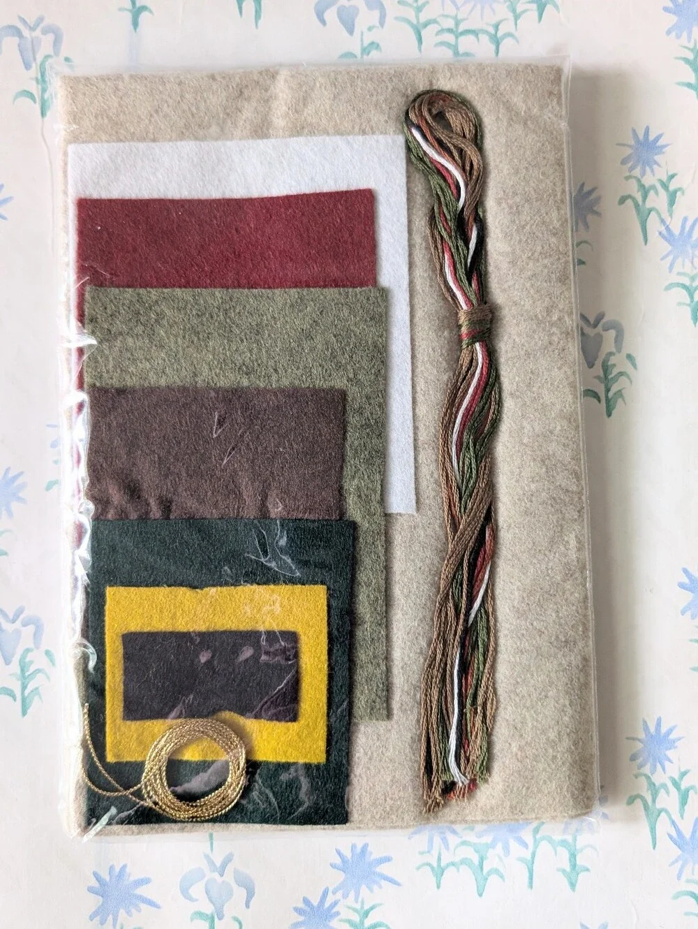 Warm Hands Ornament Kit by Rachel's of Greenfield NEW Wool Christmas Holiday DIY
